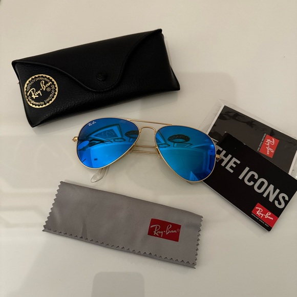 RayBan Blue Aviators - Picture 4 of 5